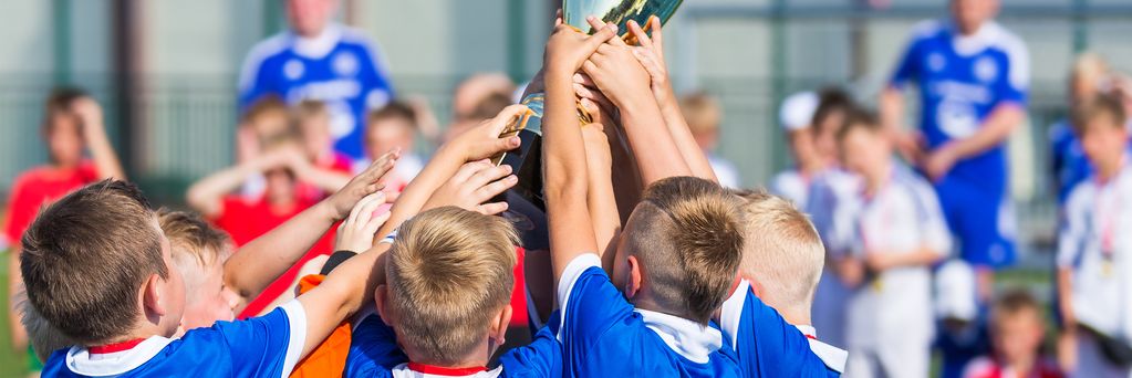 https://www.sportsengine.com/ui_themes/assets/latest/images/portal/banners/soccer_male_grade-school-3.jpg